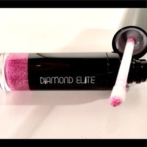 Luxury Elite Lipgloss—>Color: ‘Pink Rocks Remix’