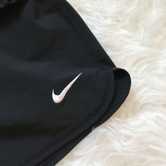 Nike Shorts Size Small - Picture 2 of 4