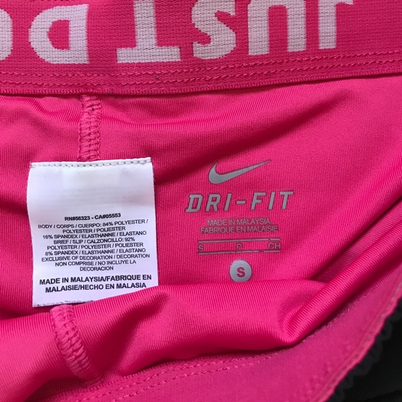 Nike Shorts Size Small - Picture 3 of 4