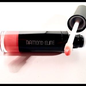 Luxury Elite Lipgloss—> Color: ‘Huetopia’