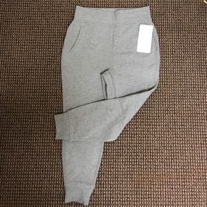 lululemon press pause jogger