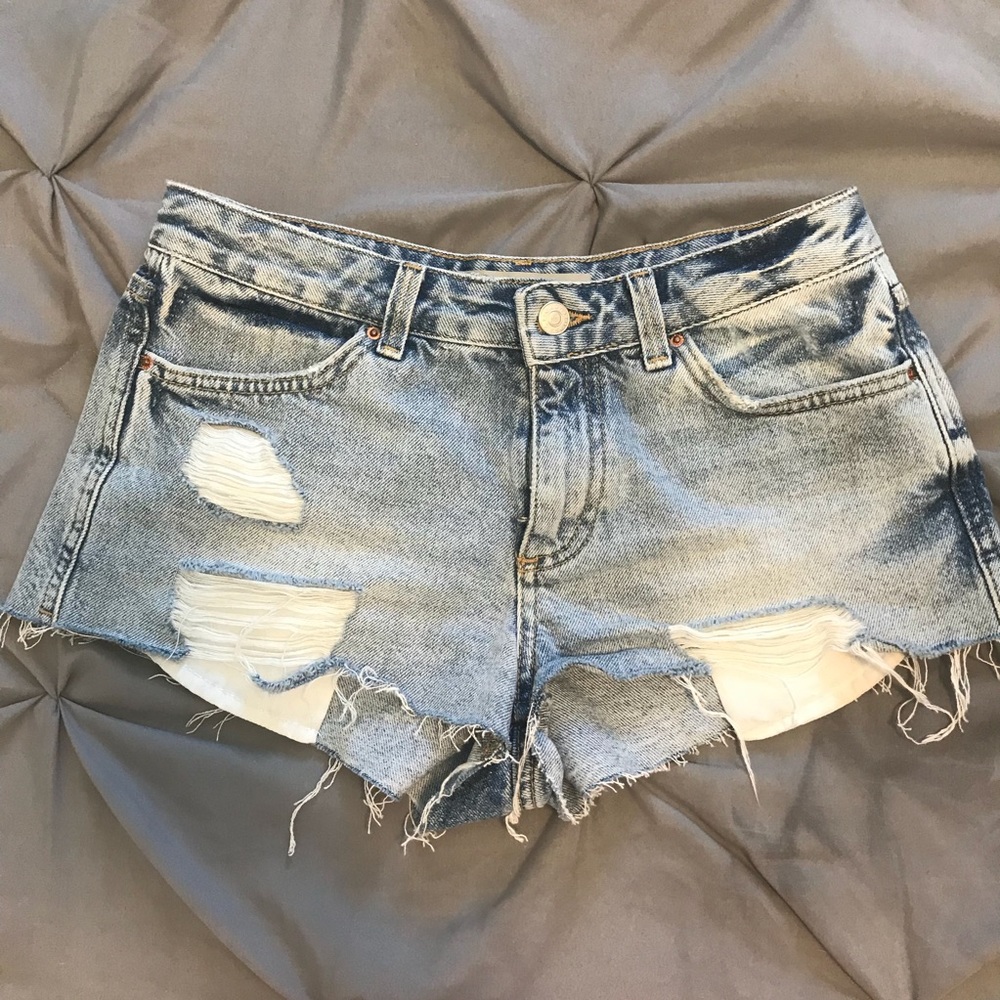 NWOT Topshop denim cut off shorts US 2 UK 6