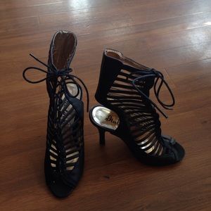 Italina Black Heels size 5.5