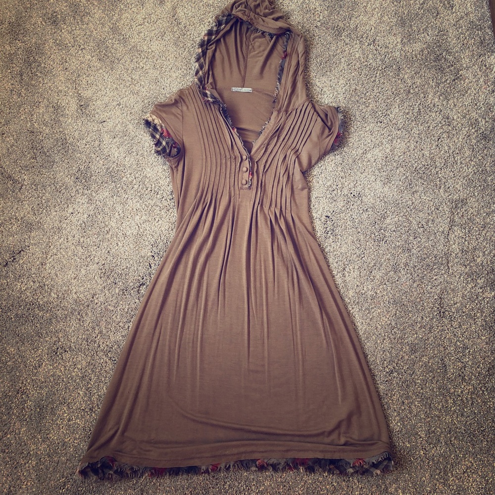 Rustic soft dress with hoodie