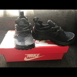 New in Box kids 9c Nike shoes