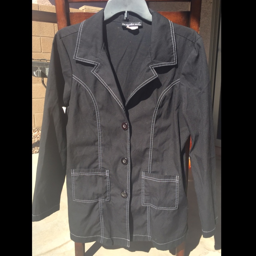 **SOLD**Black Scrub Jacket w/White Contrast Stitch