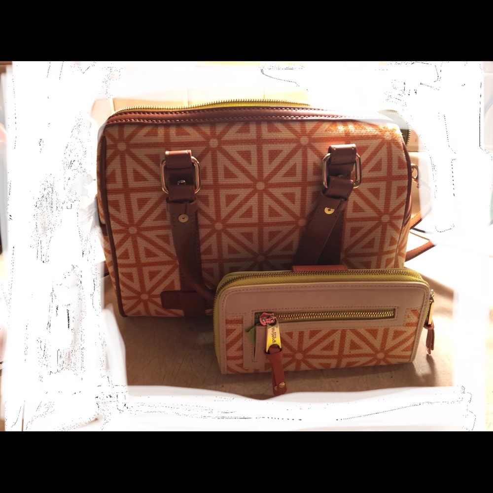 Orange/tan handbag