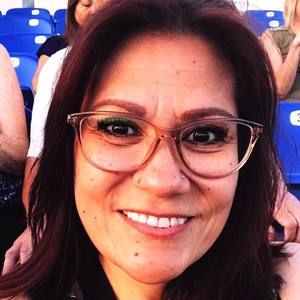 Meet your Posher, Angela