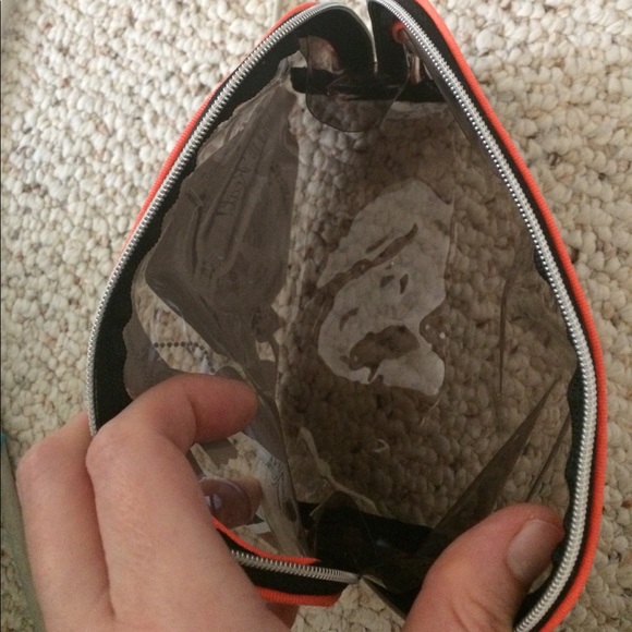 Benefit San Francisco toiletry bag - Picture 3 of 6