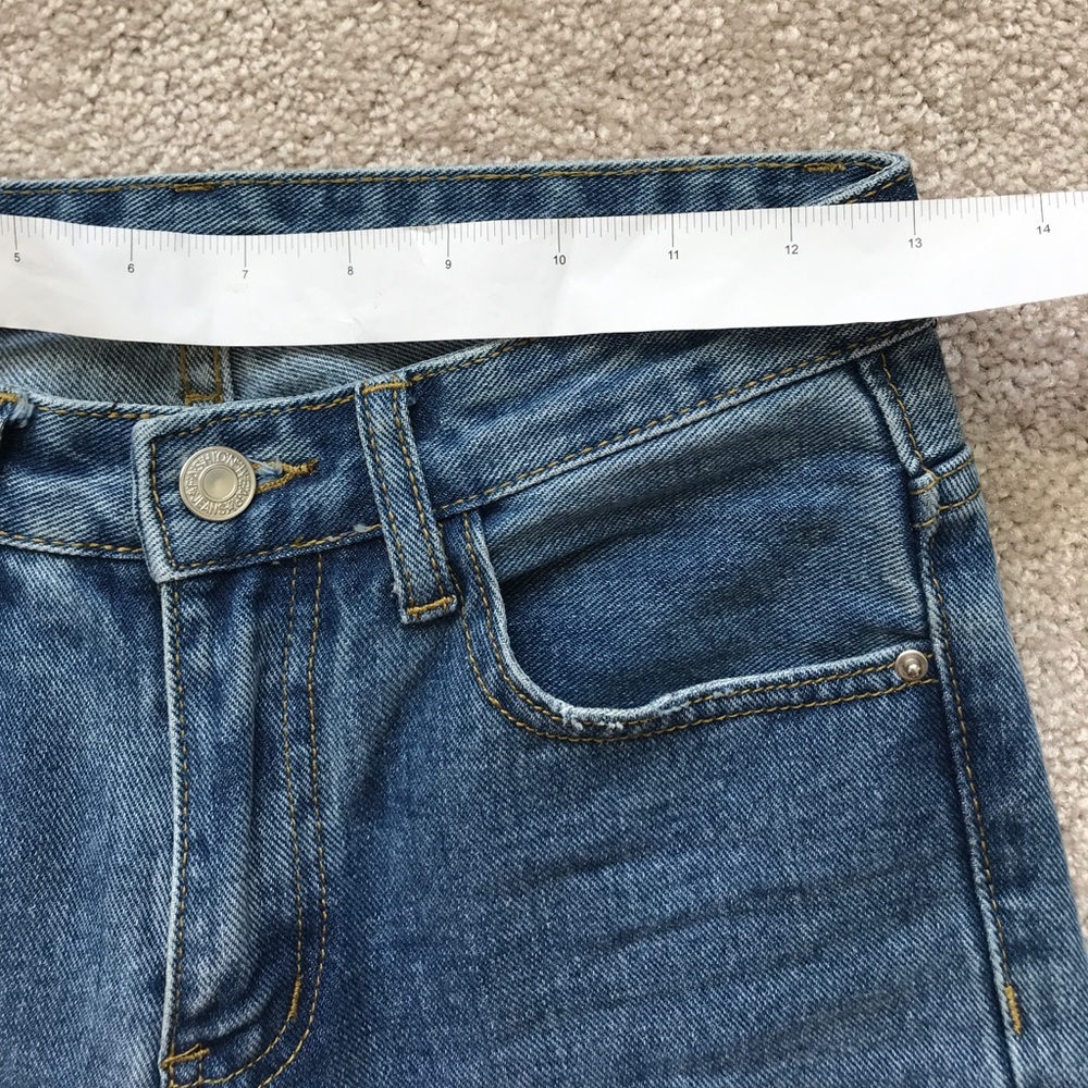 SOLD! High rise cropped jeans - Picture 5 of 8