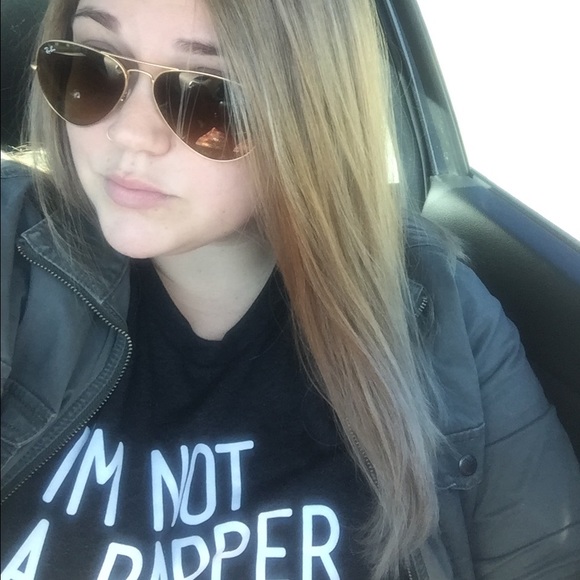 Meet your Posher, Tara - Picture 1 of 1