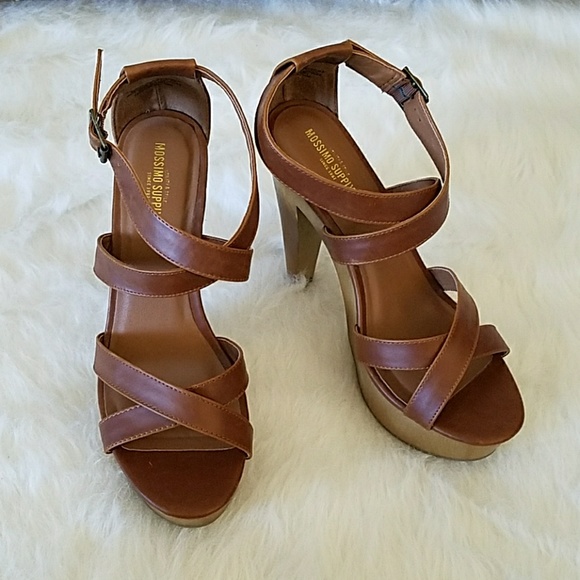 Mossimo Supply Co. Shoes - Mossimo Brown Platform Heels Sz 8.5