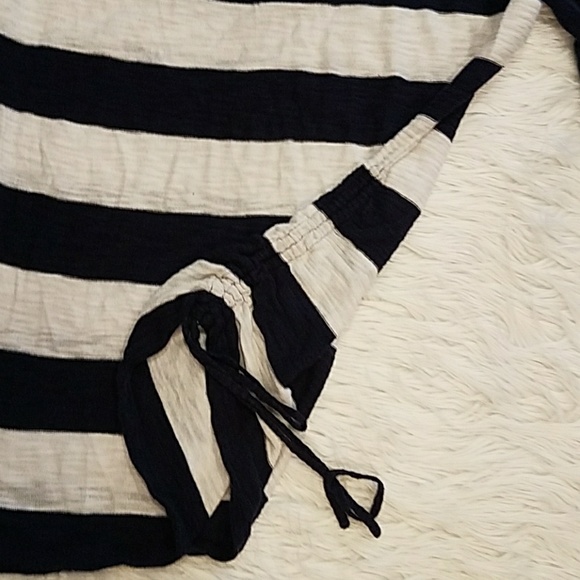 Express long sleeve with one side ruching - Picture 2 of 2