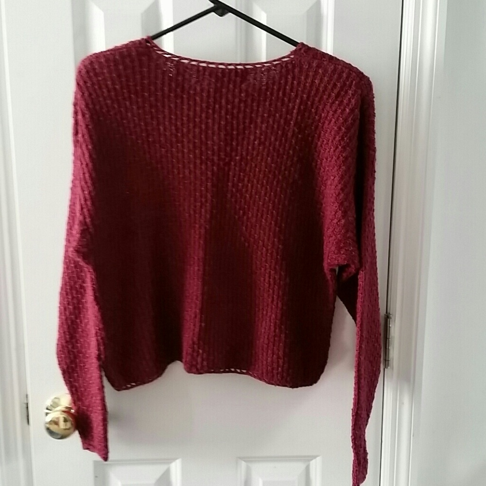 Womans burgundy sweater - Picture 2 of 3