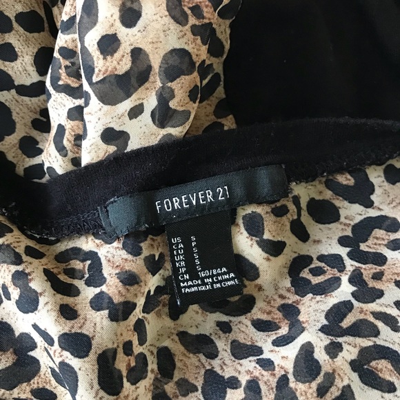 Forever 21 High Low Black Cheetah Print Top Small - Picture 8 of 8