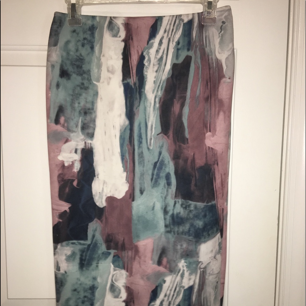Abstract pull on pencil skirt