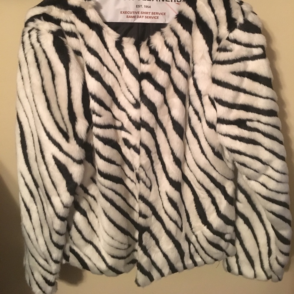 Gorgeous animal print faux coat
