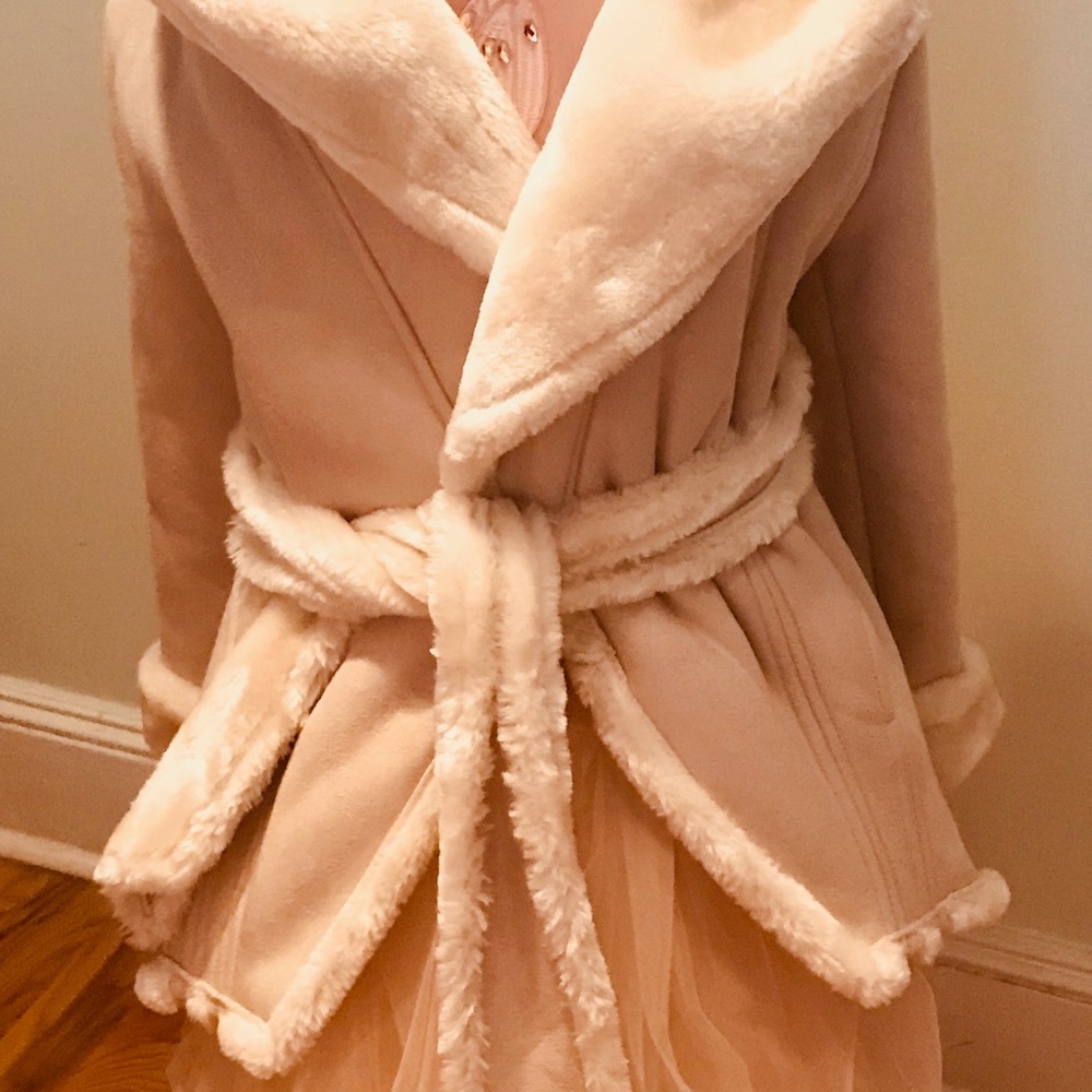 coat - Picture 2 of 5