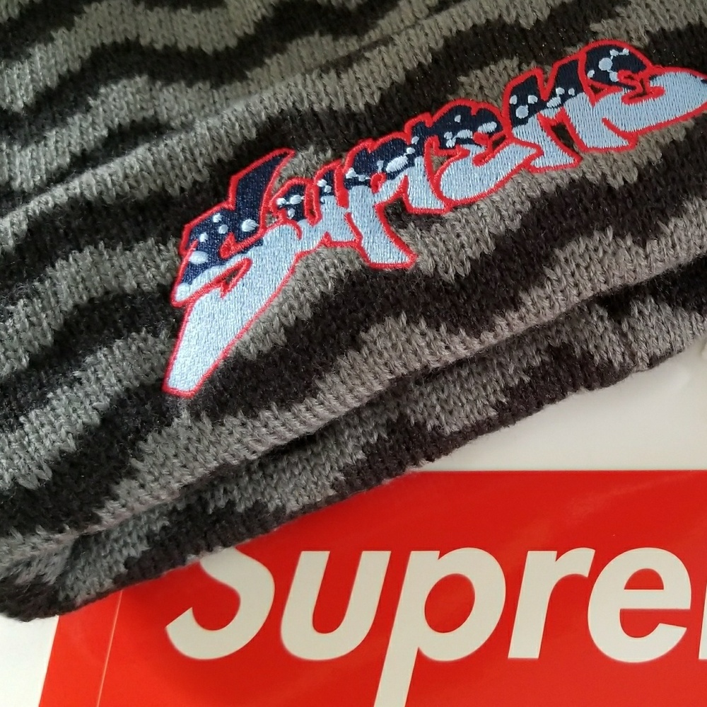 🔥SUPREME - Zig Zag - Beanie