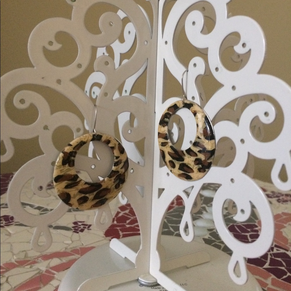 Leopard print dangle earrings
