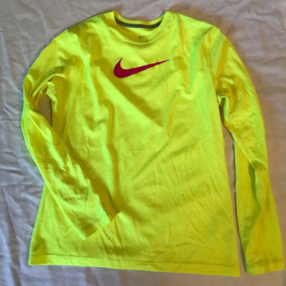 Nike Performance Top - Picture 2 of 5