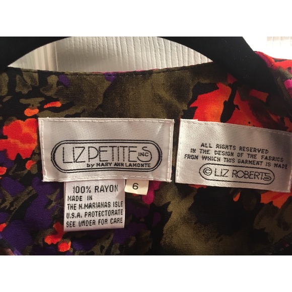 Vintage Floral Jacket by Liz Petites Inc. - Picture 2 of 3