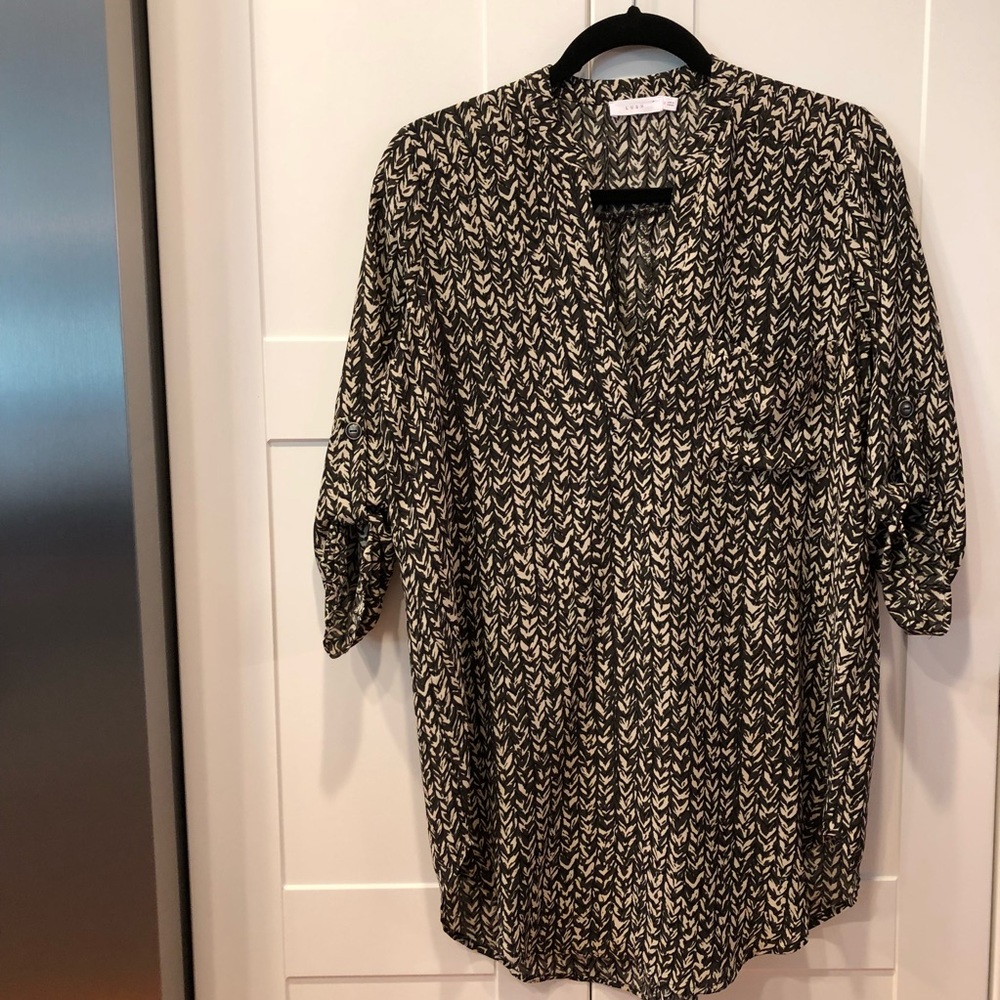 LUSH Perfect Roll Tab Sleeve Tunic