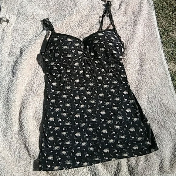 Lei Tops - Floral printed L.e.i cami