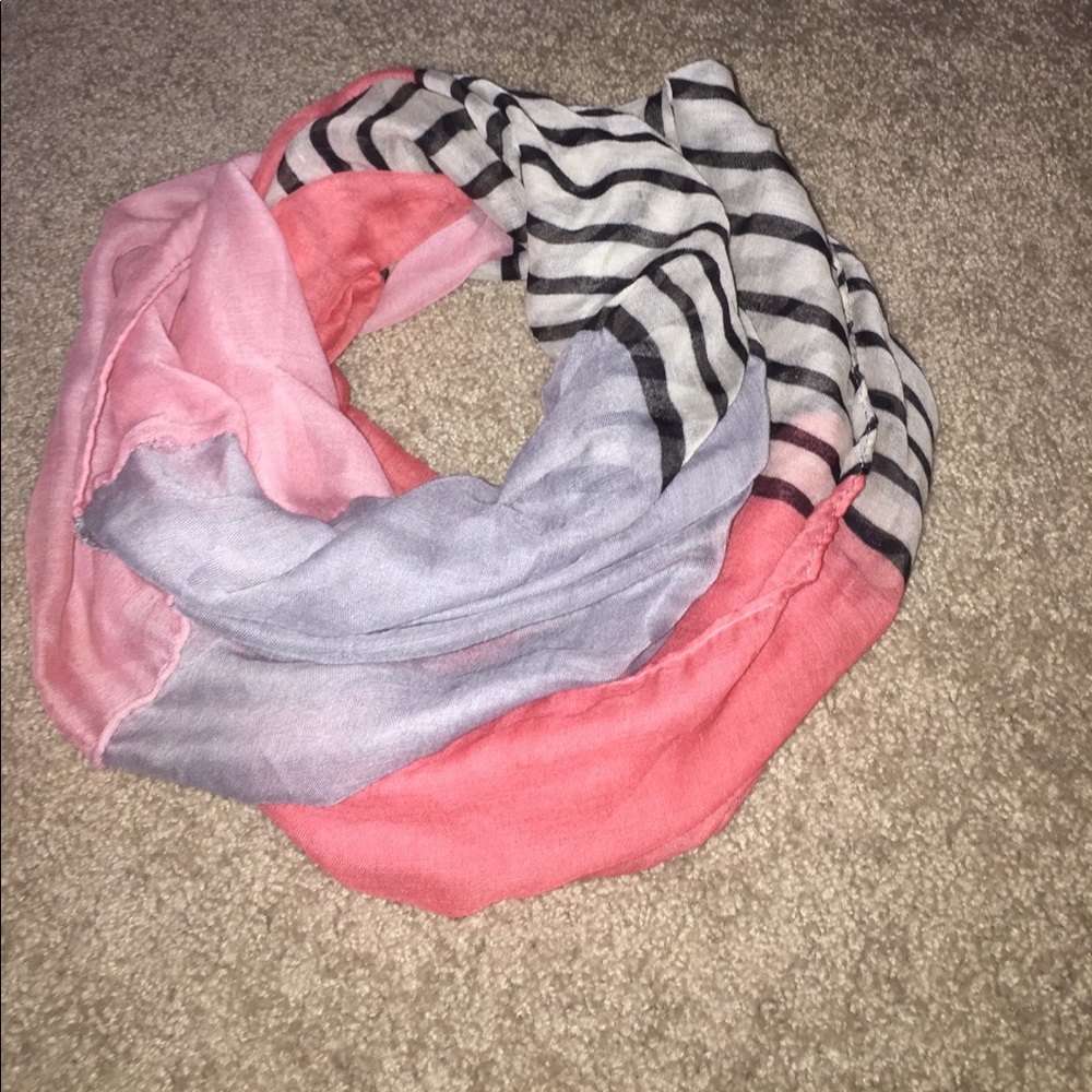 Infinity scarf - Picture 2 of 2