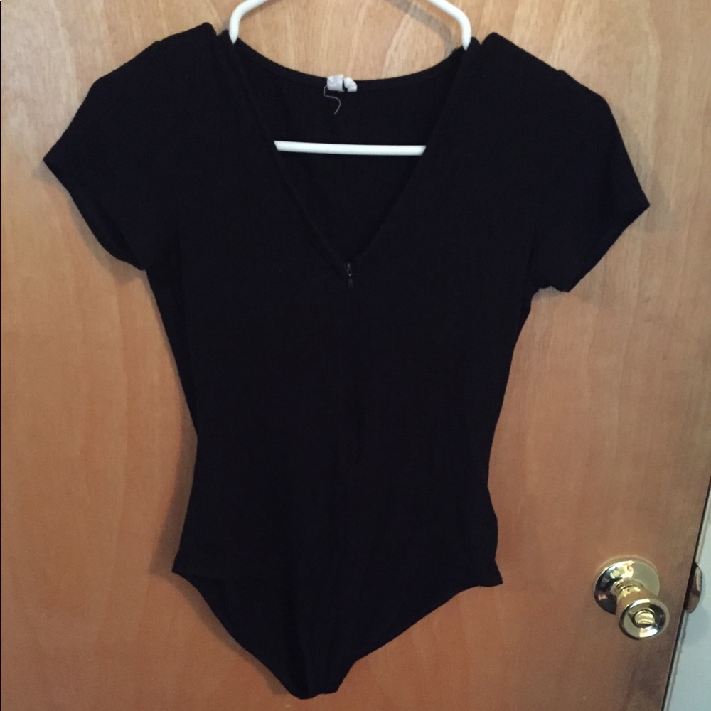 NWOT Urban outfitters zip up bodysuit