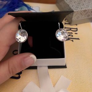 new! Swarovksi crystal earrings