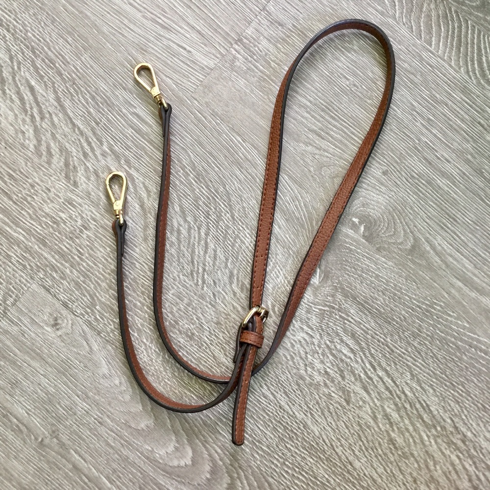 🚫SOLD🚫 Tommy Hilfiger Small Handbag - Picture 6 of 6