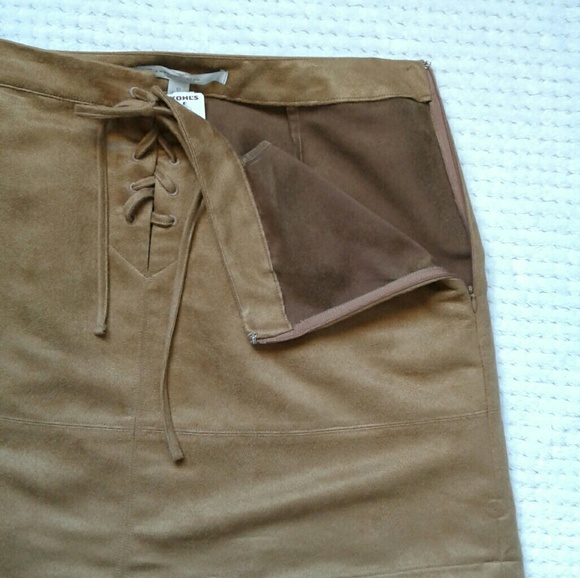 ❤️❤️NWT Suede Lace Up Camel Skirt - Picture 8 of 8
