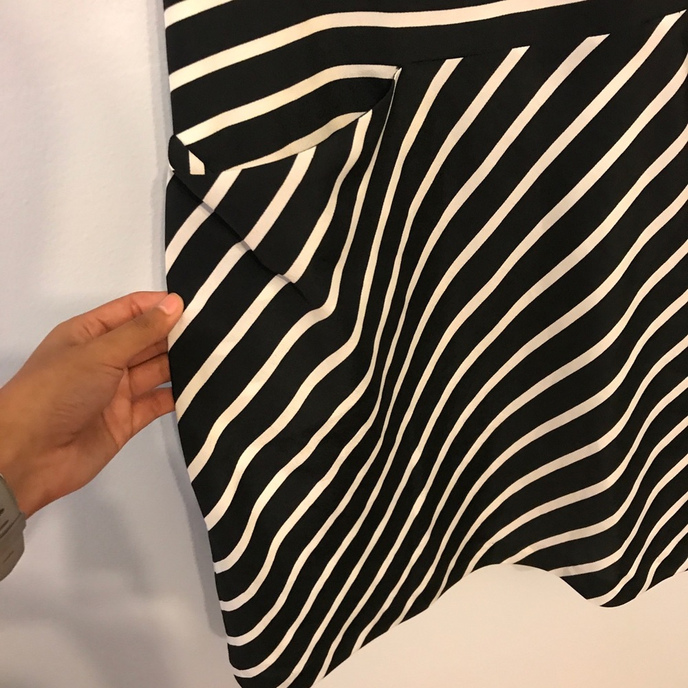 Racerback black and white striped dress - Picture 3 of 6