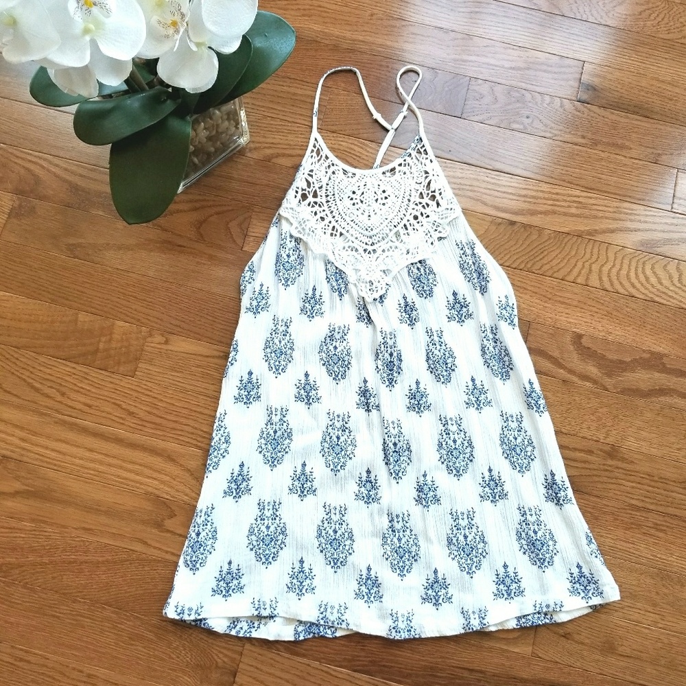 Crochet Top - Picture 2 of 3