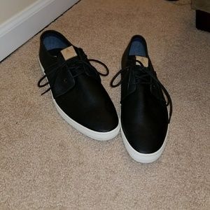 Aldo low top black leather canvas shoes