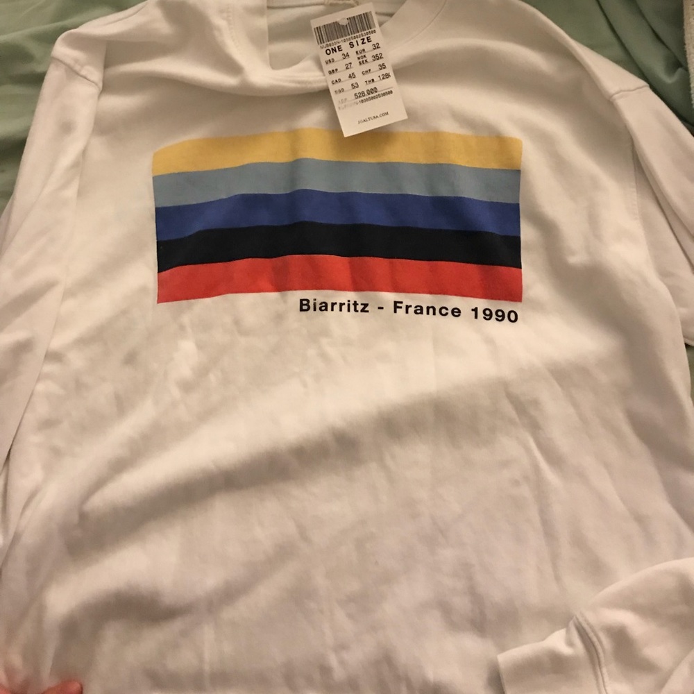 Brandy Melville Biarritz france long sleeve