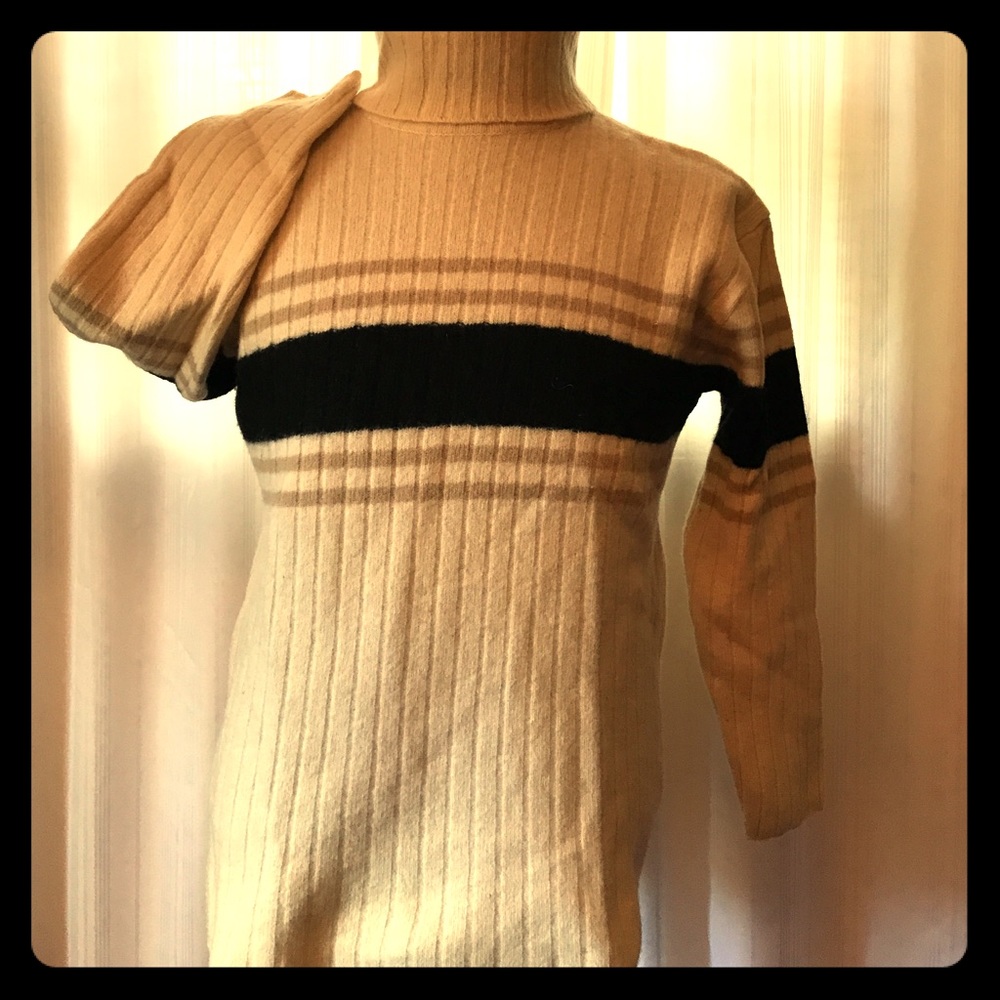 Croft&Barrow ladies turtleneck cream beige &black