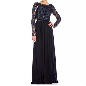 NWT Vera Wang Long Sleeve Sequin Evening Gown