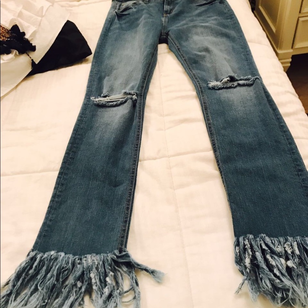Bell Bottom Cutout Jeans 👖 - Picture 2 of 4
