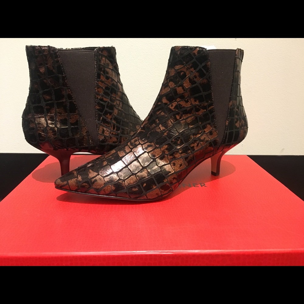 Donald J Pliner Booties