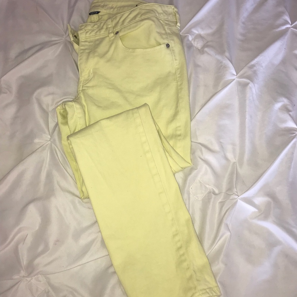 Pale Yellow American Eagle Skinny’s