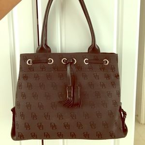 Dooney & Bourke mid size purse