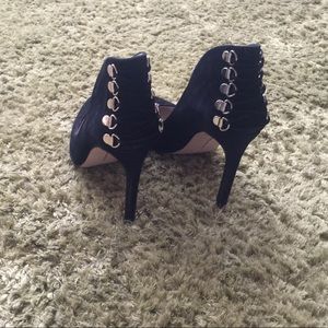 BCBG 👠 black suede heels with gold lace up 71/2