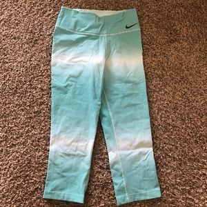 Nike Capri Dri-Fit leggings