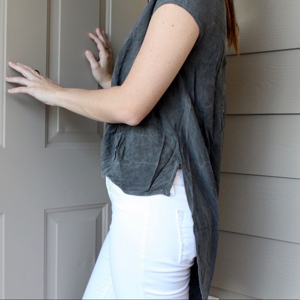 Hi-Lo Grey Tee