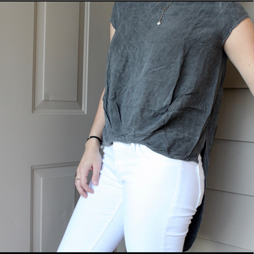 Hi-Lo Grey Tee - Picture 3 of 3