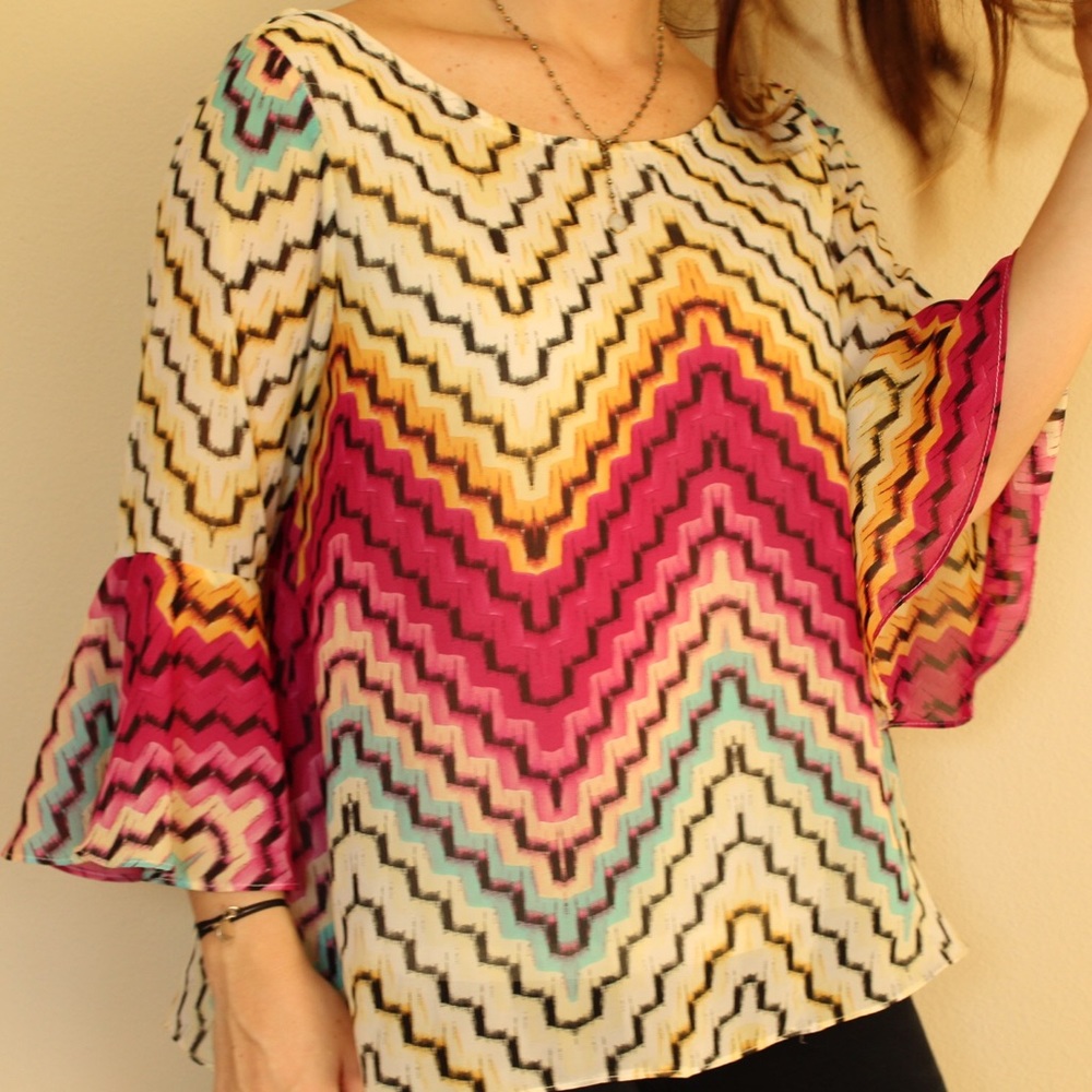 Chevron Multi Colored Top - Picture 3 of 4