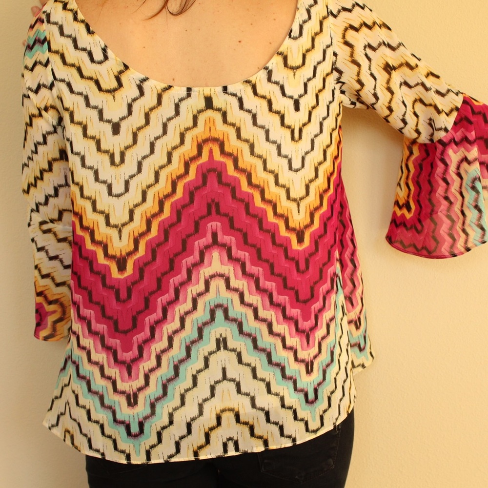 Chevron Multi Colored Top - Picture 4 of 4