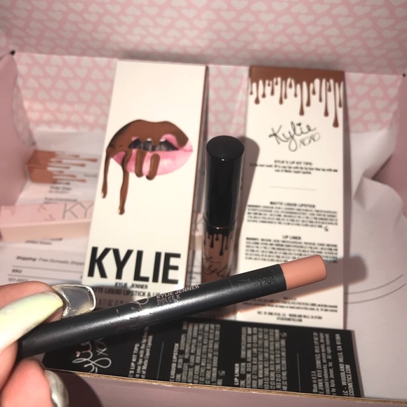 Kylie Jenner “DOLCE K” lip kit - Picture 3 of 4
